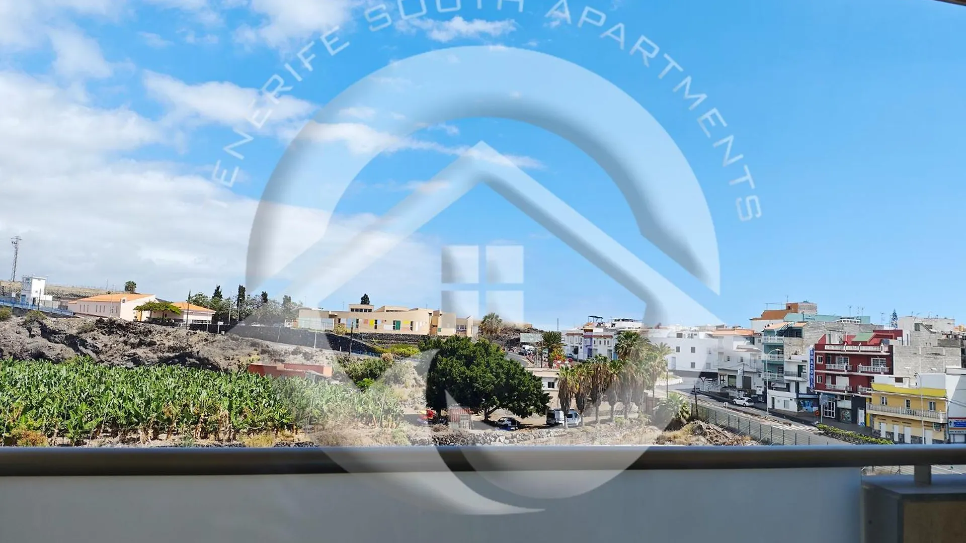 Janias Alcala Apartment