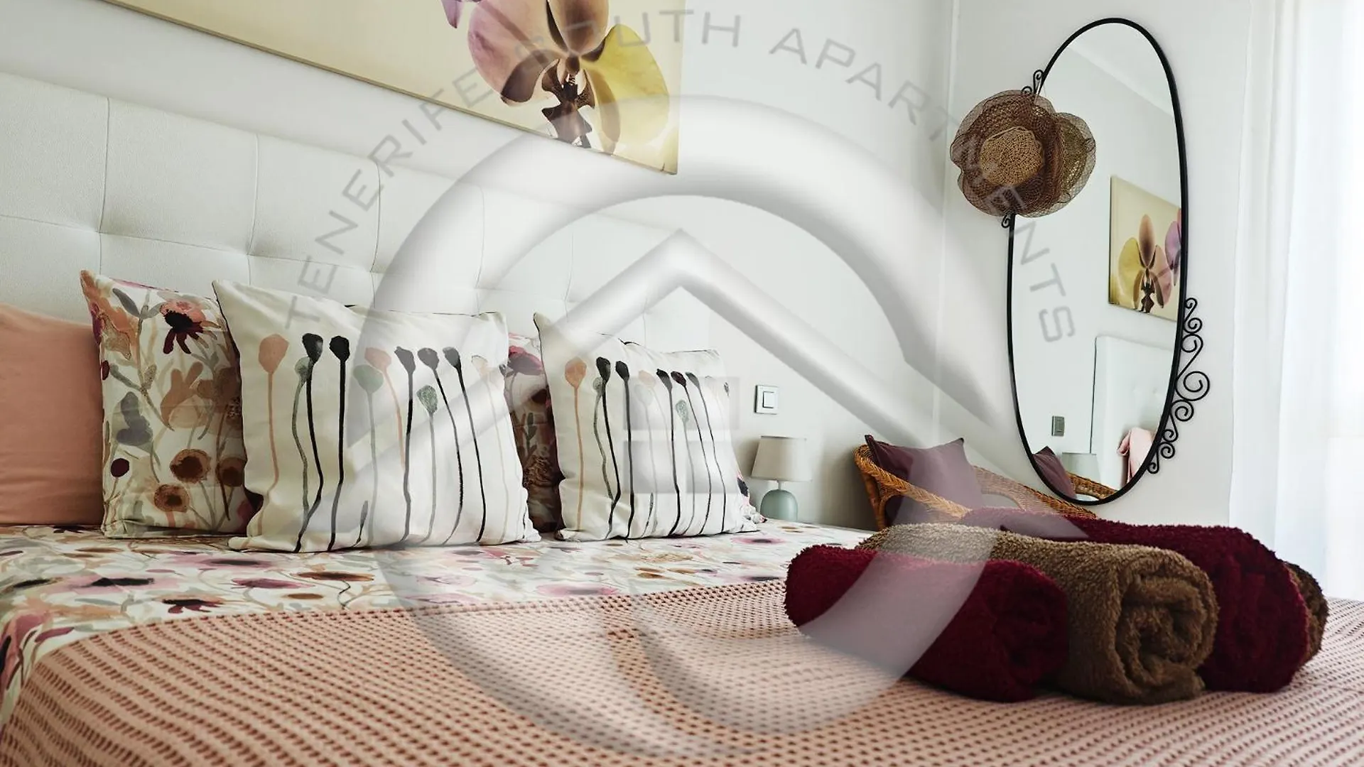 Janias Alcala Apartment