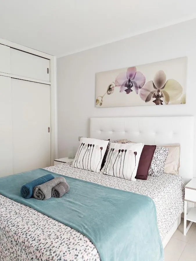 Janias Alcala Apartment