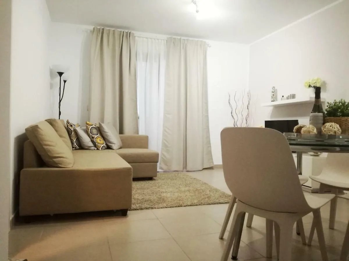 Janias Alcala Apartment