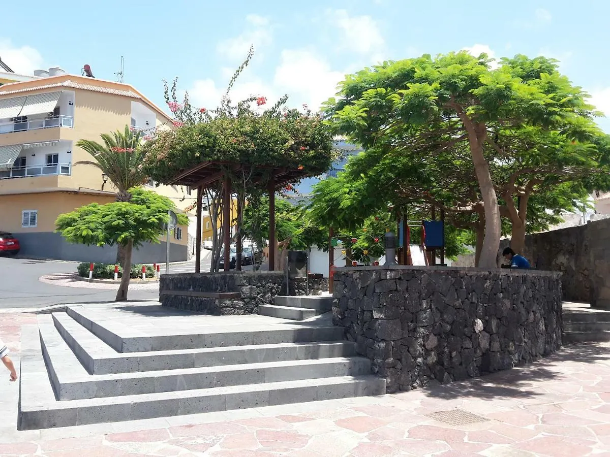 Janias Alcala Apartment
